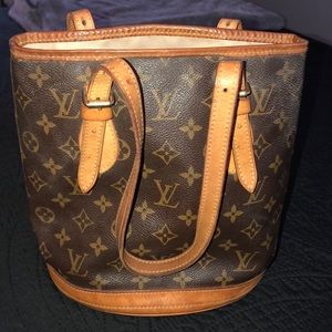 Authentic Louis Vuitton Petite Bucket Handbag